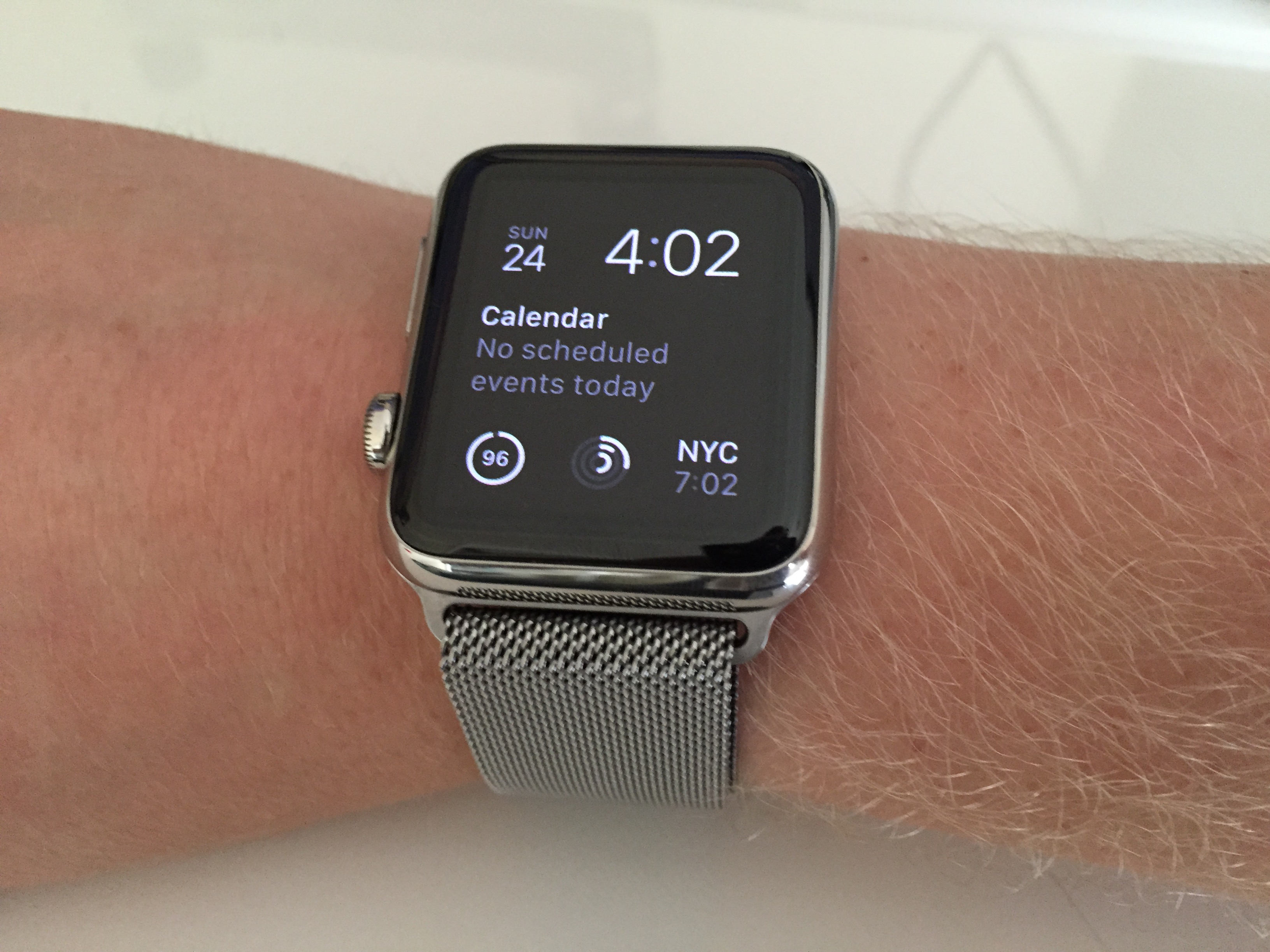 Apple watch 4 store milanese loop review